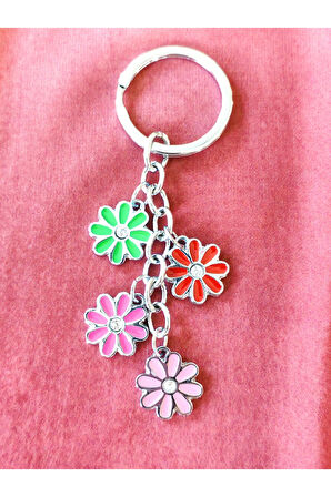 Renkli Papatyalardan Oluşan Metal Anahtarlık