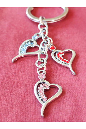 Mavi Pembe ve Kırmızıdan Camlı Kalplerden Metal Anahtarlık