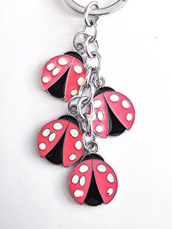 Pembe Uğur Böceklerinden Metal Anahtarlık