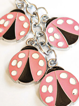 Pembe Uğur Böceklerinden Metal Anahtarlık