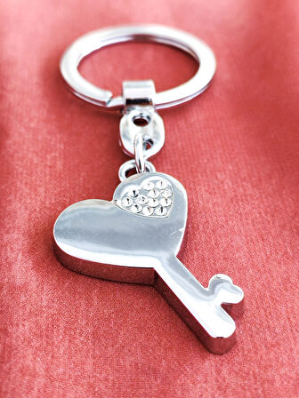 Üzeri Taşlı Kalp ve Anahtar Şeklinde Metal Anahtarlık