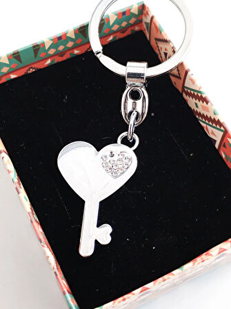 Üzeri Taşlı Kalp ve Anahtar Şeklinde Metal Anahtarlık