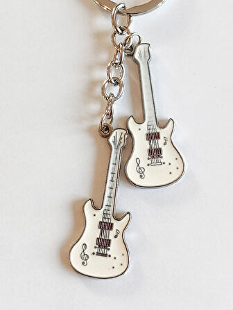 Beyaz İki Gitarlı Metal Anahtarlık