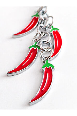 4 Kırmızı Biberden Oluşan Metal Anahtarlık