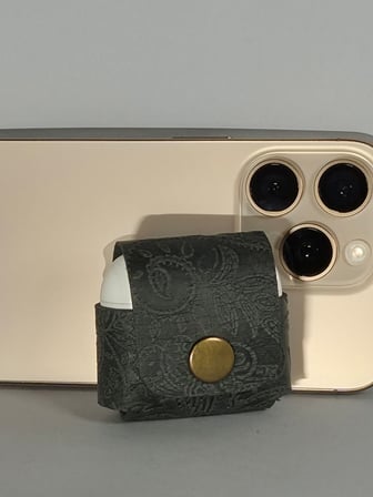 Gogo Airpods 4. Nesil Kılıf Hakiki Deri Siyah El Yapımı
