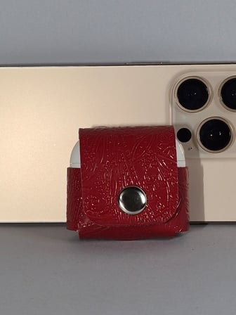 Gogo Airpods 4. Nesil Kılıf Hakiki Deri Kırmızı El Yapımı