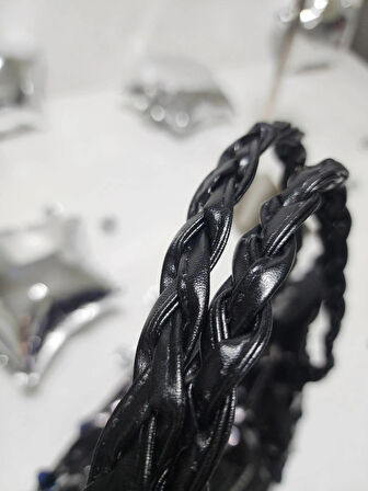 ( POLYESTER ) PAYET İŞLEMELİ GÜNDÜZ-GECE KULLANIMA UYGUN KADIN OMUZ ÇANTASI