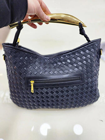 GOLD METAL DETAYLI YUMUŞAK SUNİ DERİ ÖRGÜ MODEL KADIN EL-OMUZ ÇANTASI