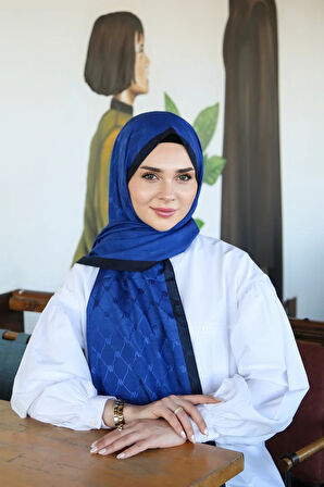 Armine Trend Monogram Şal 2