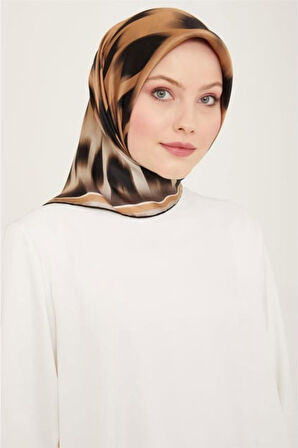 Armine Nostalji Serisi İpek Twill Eşarp 9155D-04