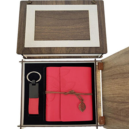 Özel Ahşap Kutulu Kırmızı Deri Defter Ve Anahtarlık Set
