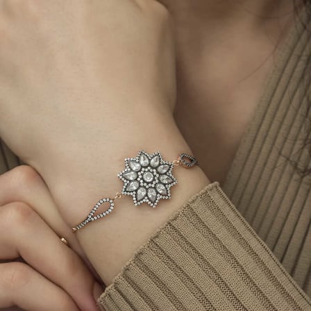 ​925 Ayar Gümüş Rose Çiçek Desenli Elmas Montür Bileklik