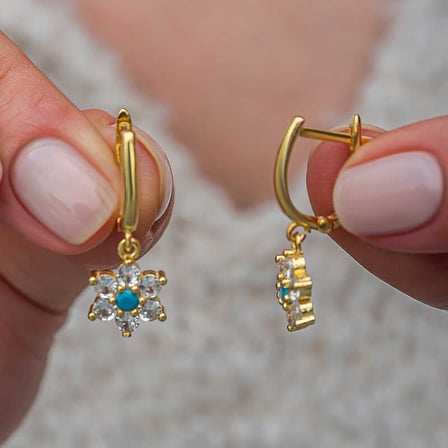 Gümüş Mi Taşlı Gold Çiçek Kadın Küpe