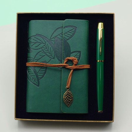 Yeşil Renk Defter Kalem Kutulu Set