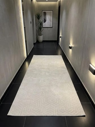 Dinar Armoni Kaymaz Tabanlı Kesme Kabartmalı Yıkanabilir Salon Koridor Mutfak Hali