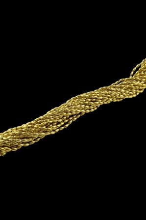 İnci Arpa Boncuk Açık Gold Soba Boyalı 4x8 mm (20 Gr Ortalama 300 Adet)