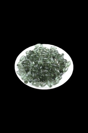 Koyu Yeşil Tonunda 8x12 mm Akrilik Boncuk (25 gr 60 Adet)