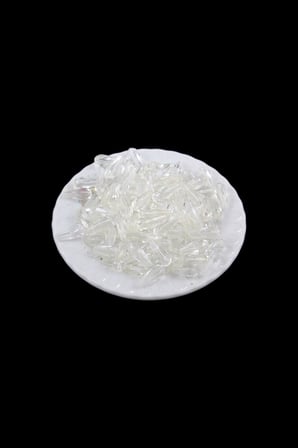 Damla Akrilik Boncuk Şeffaf 7x18 mm İçten Delikli Boncuk (25 gr 45 Adet)