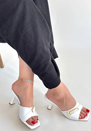 Sief Beyaz Rugan Topuklu Terlik