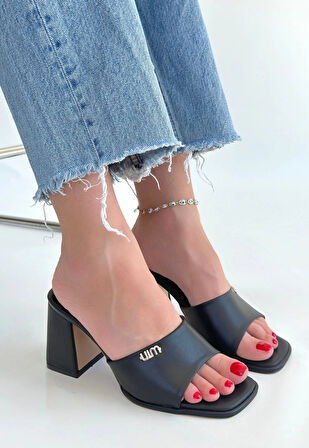 Miyon Siyah Cilt Topuklu Terlik