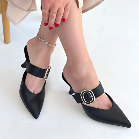 Yote Siyah Cilt Topuklu Terlik