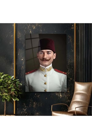 Atatürk Üniformalı Resmi Klasik Portre Cam Tablo
