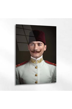 Atatürk Üniformalı Resmi Klasik Portre Cam Tablo