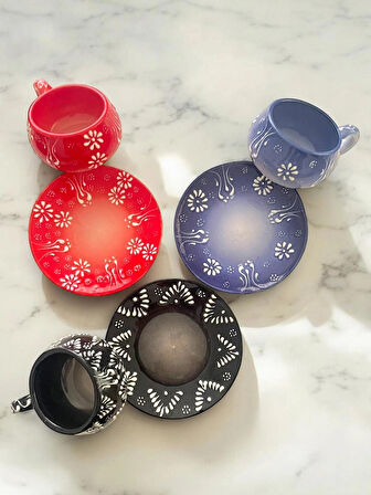 Dekoratif Şık Tasarım Tamamen El Yapımı Kırmızı , Lacivert ve Siyah 3 Kişilik Kahve Fincanı