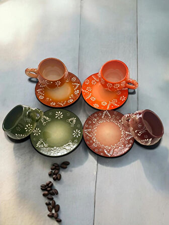 Dekoratif Şık Tasarım Tamamen El Yapımı Yeşil, Turuncu, Mavi ve Kahverengi 4 Kişilik Kahve Fincanı