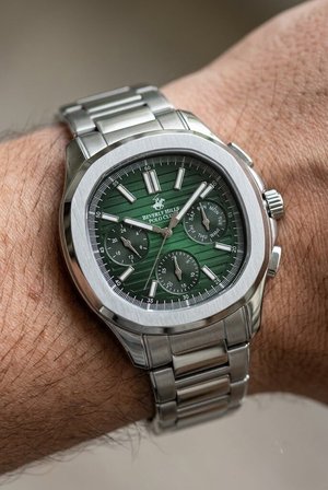 Beverly Hills Polo Club Gümüş Yuvarlak Kasa Erkek Kol Saati | 44 mm Çelik Kasa, Gümüş Çelik Kordon, Koyu Yeşil Kadran