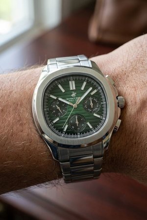 Beverly Hills Polo Club Gümüş Yuvarlak Kasa Erkek Kol Saati | 44 mm Çelik Kasa, Gümüş Çelik Kordon, Koyu Yeşil Kadran