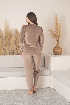 Kadın Kırmızı Renk Likralı Kadife Pijama Takımı