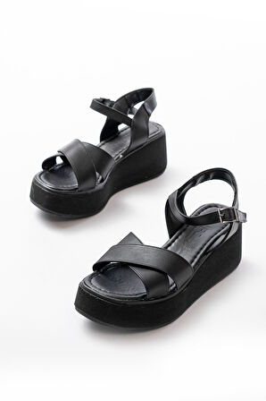ASFSTORE 1024 Siyah Dolgu Topuk Çapraz Tokalı Ortopedik Taban Kadın Sandalet