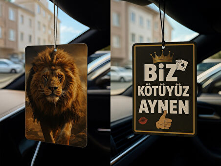 Aslan ve Biz Kötüyüz Aynen - İkili Oto Kokusu - Dekoratif Araç Kokusu ve Aksesuarı