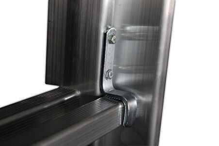 3 Parçalı Alüminyum Sürgülü Merdiven 3X8 Basamaklı (ASM.10)