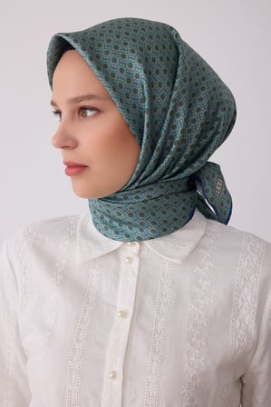 Monogram Desen %100 Twill İpek Eşarp BE18