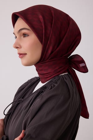 Geometrik Desen %100 Twill İpek Eşarp BE25