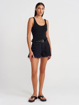 Siyah Askılı Bodysuit