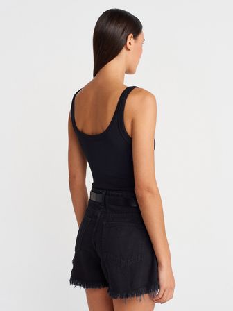 Siyah Askılı Bodysuit
