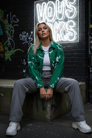 Kadın Oversize Benetton Yeşili Graffiti Baskılı Kot Ceket -Urban Jean Gömlek Ceket