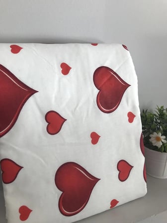 Keçeli Ütü Masası Kılıfı 55x140 cm İpli masaya göre Ayarlanabilir White Hearts