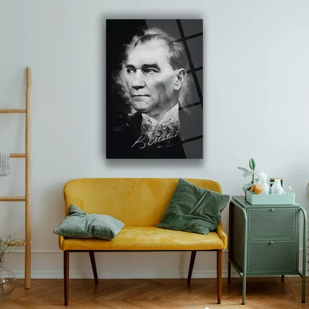 Mustafa Kemal Atatürk Sanatsal Siyah Beyaz Cam Tablo – ATA285