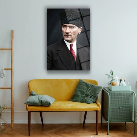 Mustafa Kemal Atatürk Kalpaklı Renkli Portre Cam Tablo – ATA298
