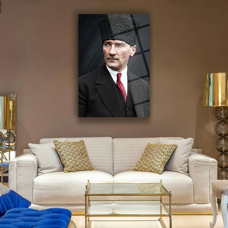 Mustafa Kemal Atatürk Kalpaklı Renkli Portre Cam Tablo – ATA298