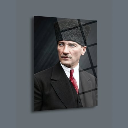 Mustafa Kemal Atatürk Kalpaklı Renkli Portre Cam Tablo – ATA298