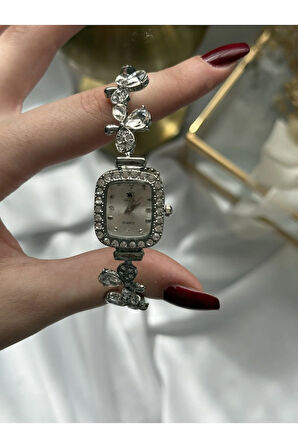 Çiçek Motifli Bileklik Model Saat