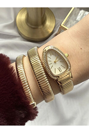 Gold Taşlı Yılan Model Saat