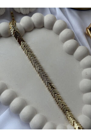 Taş Detaylı Dorika Bileklik