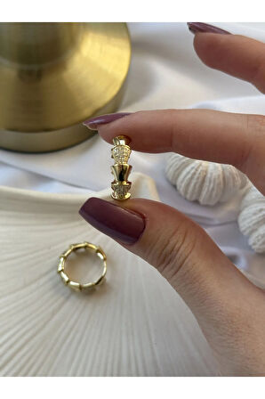 Üçgen Dizisi Çelik Küpe