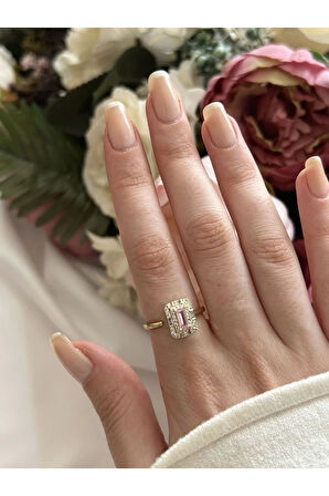 Pembe Baget Taş Yüzük